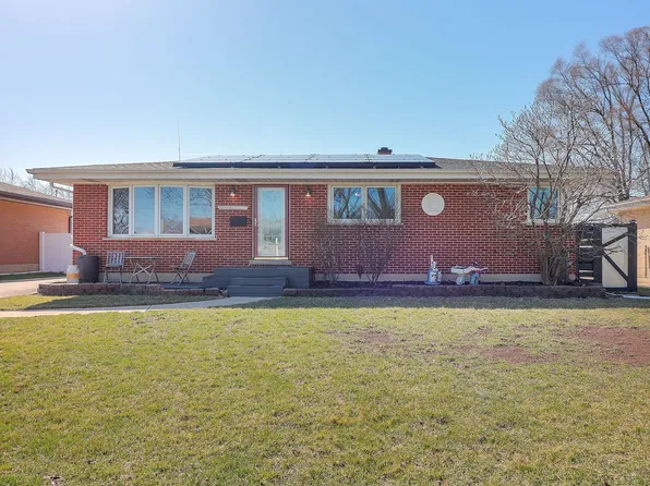 661 W Saint Aubin Dr, Addison, IL 60101