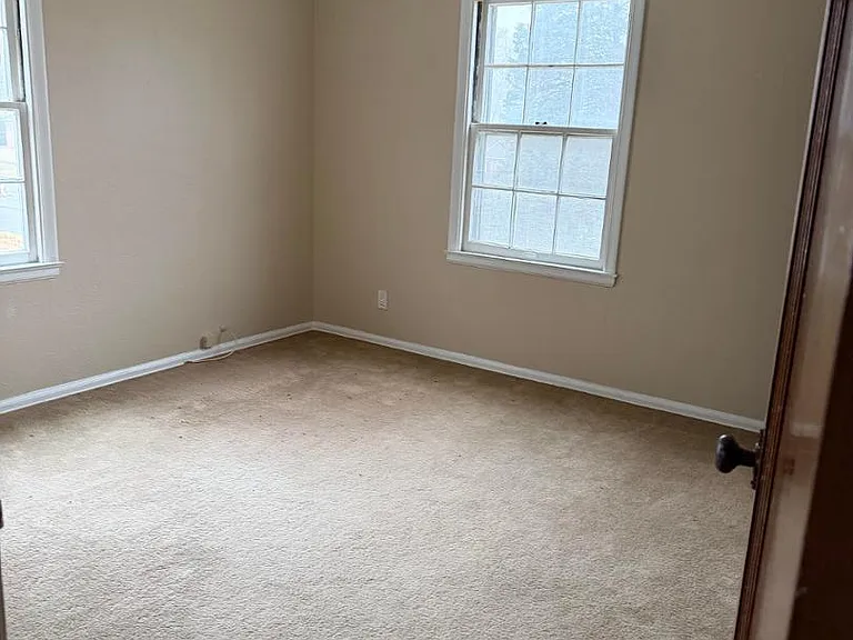 3022 Letchworth Pkwy #LEFT — Photo 5