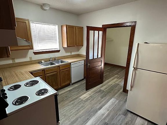 4th image of 324 Michael Ct