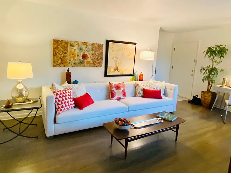 1373 W 7th Ave #H — Photo 1