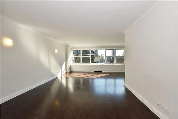 Sold by R New York | media 6