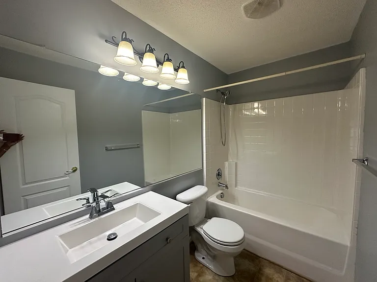 2379 Old Greenbrier Rd — Photo 13