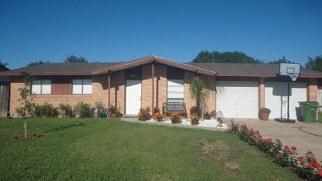 1st image of 437 Fairwind Dr