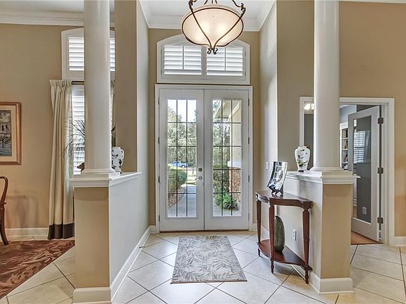 4th image of 85044 Sag Harbor Ct