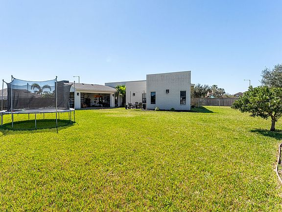 2nd image of 3819 Tolosa St
