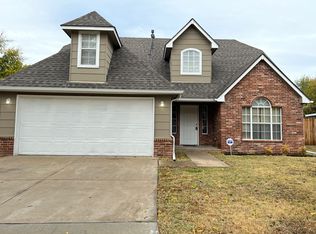 777 E Seminole Pl, Tulsa, OK 74106