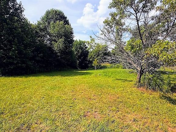 2nd image of 380 Nix Rd