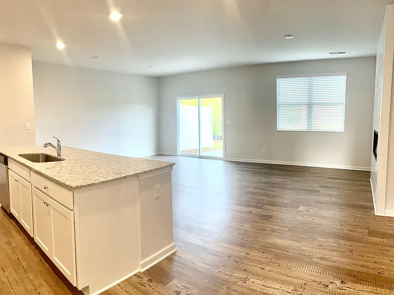 122 Founders Dr #42 — Photo 24