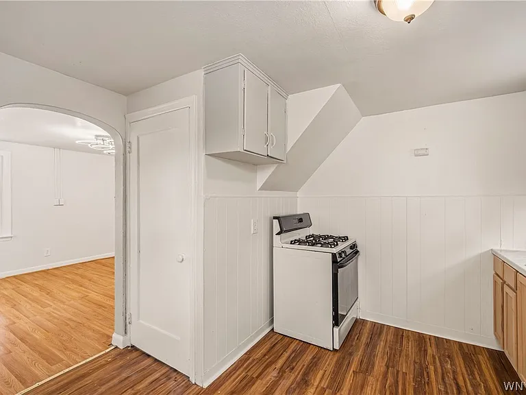 171 Weston Ave — Photo 12