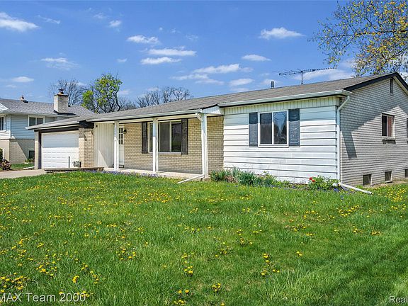 2nd image of 23611 Aviva St