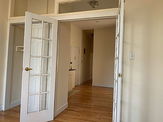 3rd image of 414 E 74th St #3V