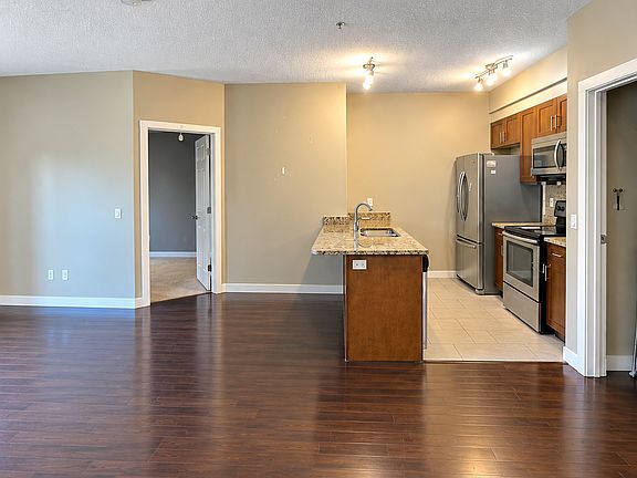 5th image of 1238 Windermere Way SW