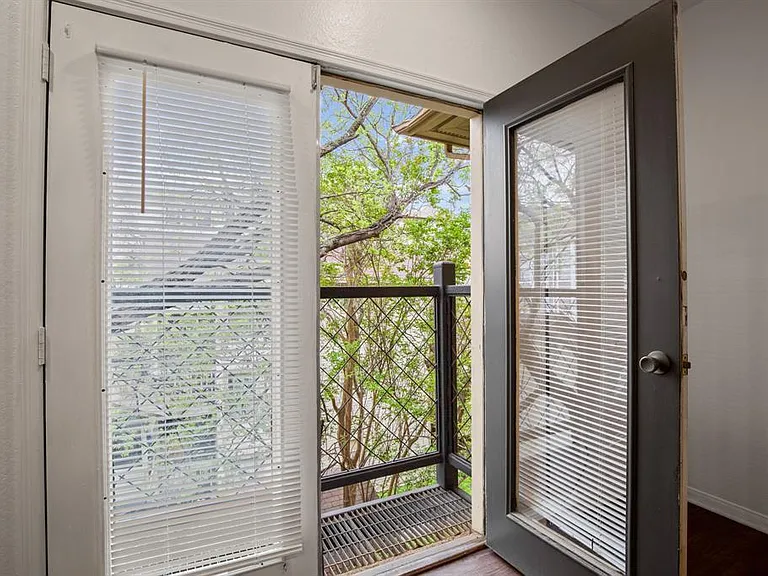 2217 W San Gabriel St #304 — Photo 3