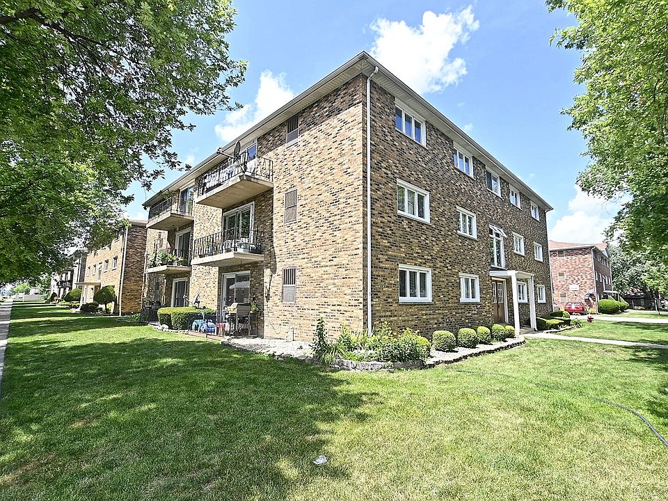 1st image of 5834 W 77th St Unit 301