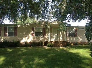 911 Oak Plains Rd, Clarksville, TN 37043