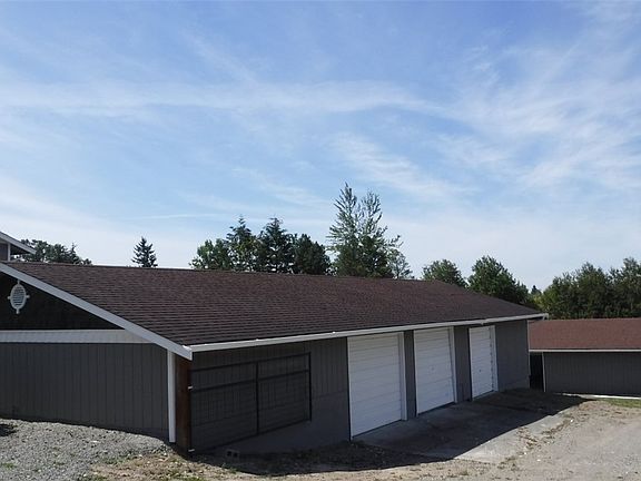 3rd image of 9402 Vickery Ave E