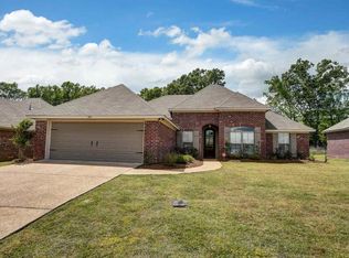 970 Clubhouse Dr, Pearl, MS 39208