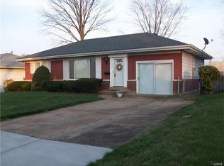 8330 Julia Dr, Saint Louis, MO 63123