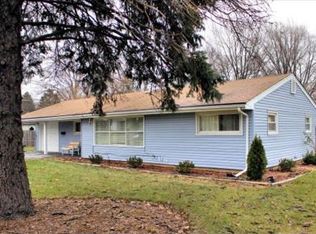 921 Penn Ave, Aurora, IL 60506