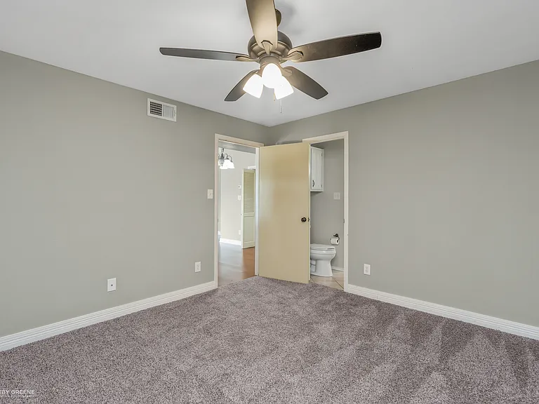 3100 Fairfield Ave #7C — Photo 14