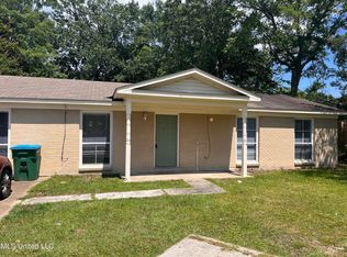 502 Halstead Rd, Ocean Springs, MS 39564