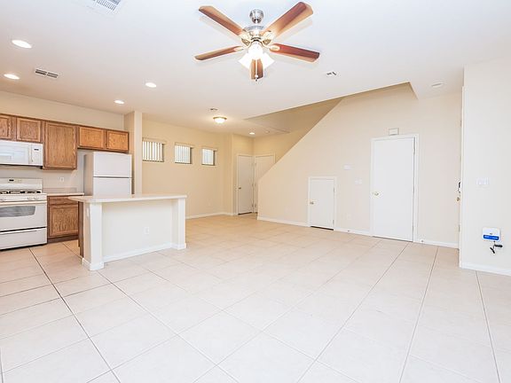 3rd image of 6539 Goldfield St