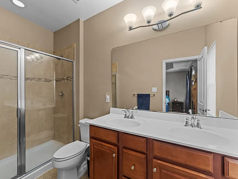 4014 Luminary Dr — Photo 20