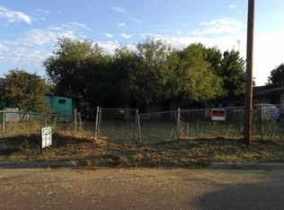 1103 E Travis St, Laredo, TX 78040