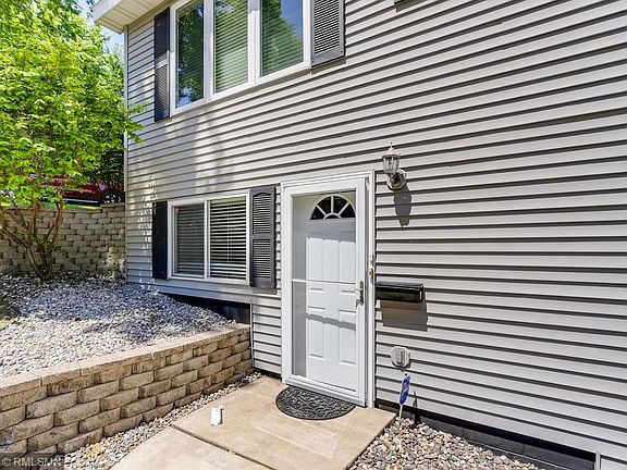 4th image of 601 Annapolis St E