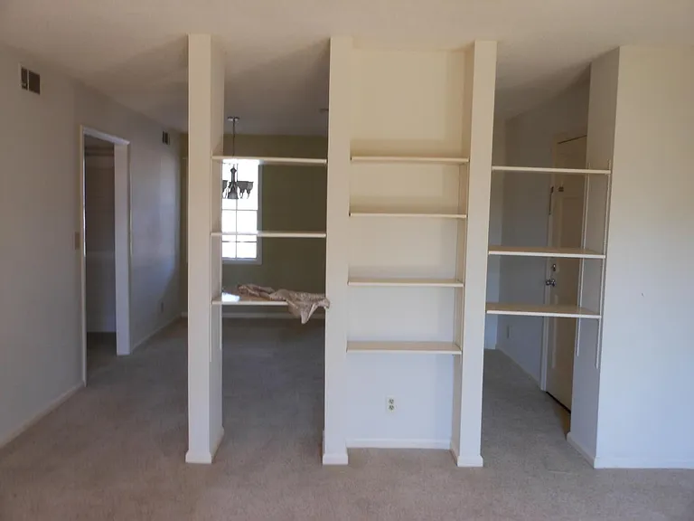 1300 Larchmont Pl #611 — Photo 14