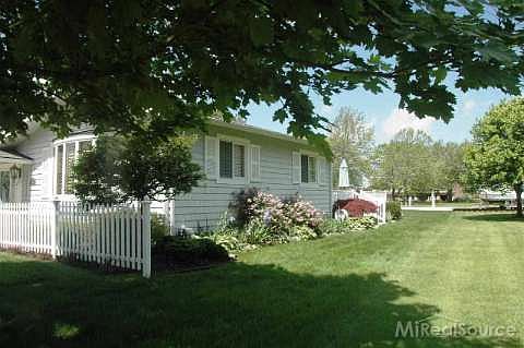 5th image of 39245 E Archer Dr
