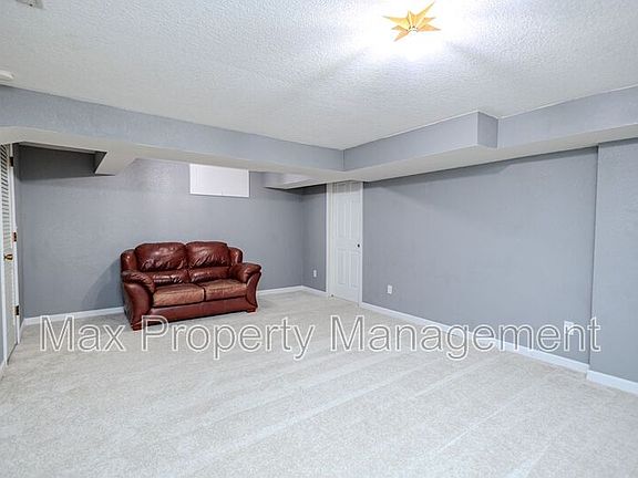 5th image of 5305 NW 91st Ct