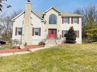 1 Michele Ct, Wayne, NJ 07470