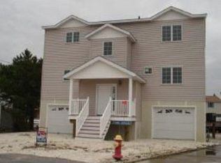 39 Robert Dr, Manahawkin, NJ 08050