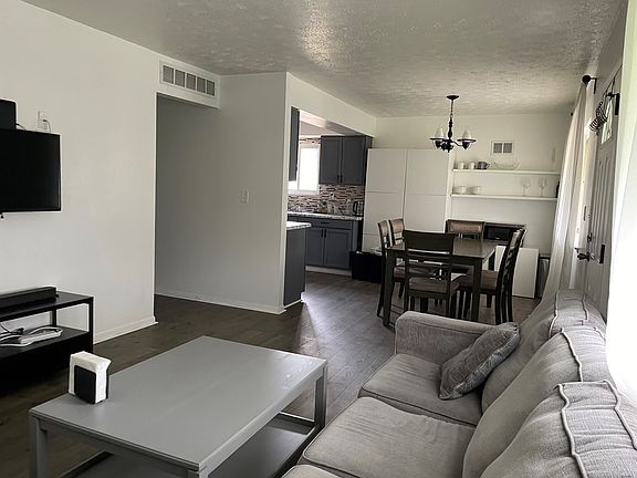2nd image of 5764 N Globe St