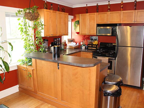 4th image of 2022 N Palmer St Unit 3