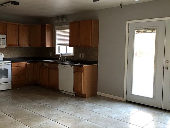 4th image of 4200 Lark St