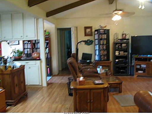 3rd image of 212 Golfview Dr N