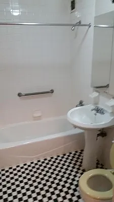 Rented by Superior Realty Service | media 16