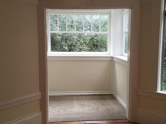 5th image of 1370 Washington St APT 1