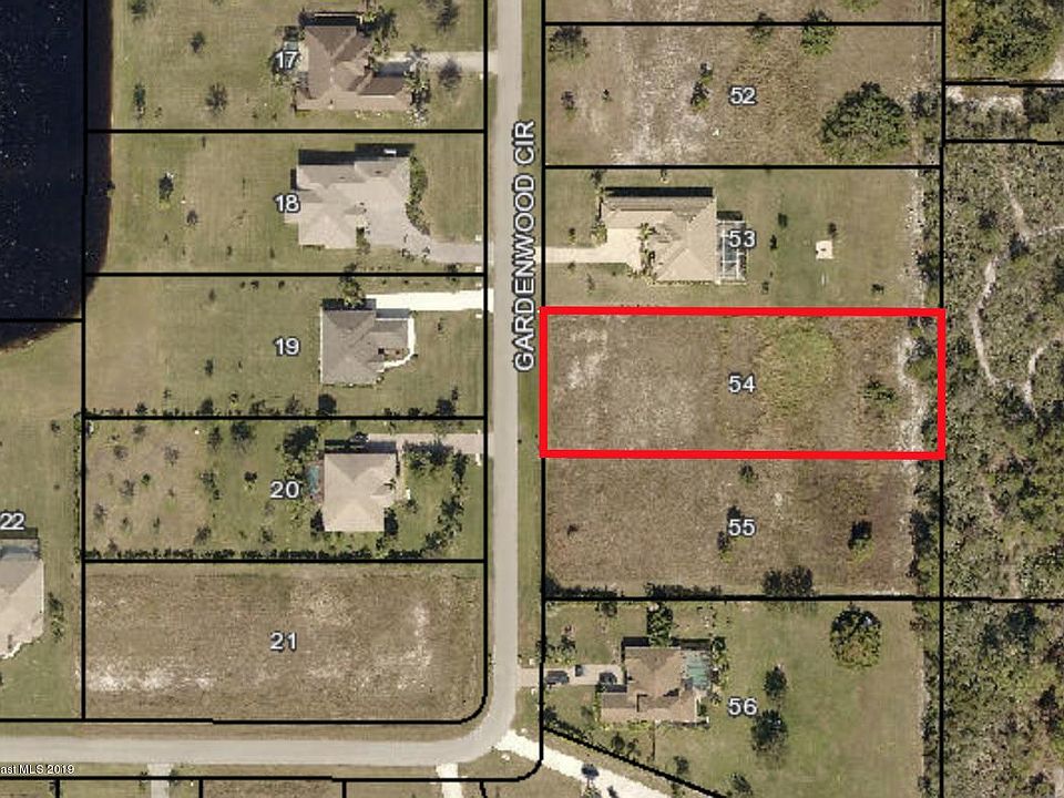 2nd image of 4049 Gardenwood Cir