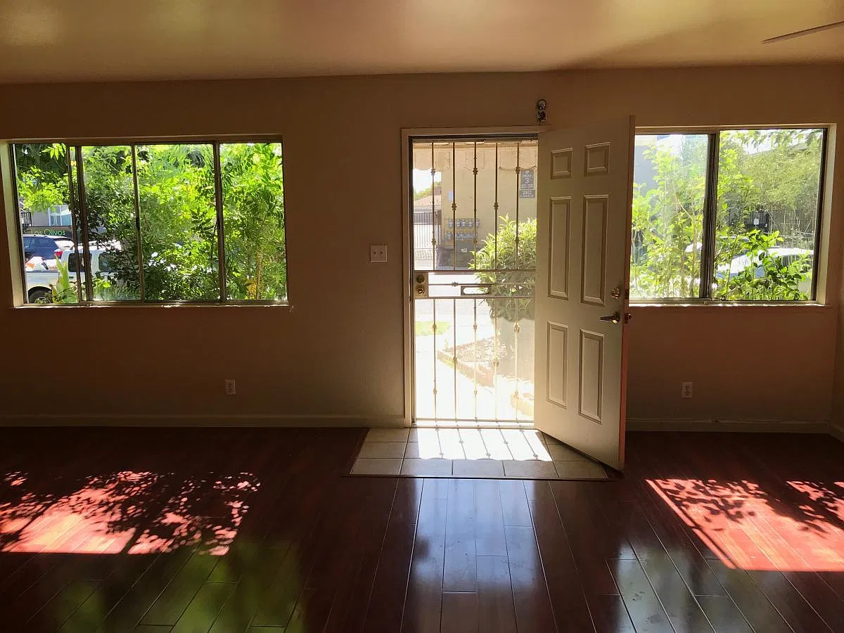 2 bed, 800 sqft, $1,795 — Photo 3