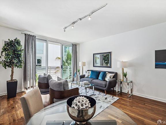 5th image of 555 4th St Unit 728