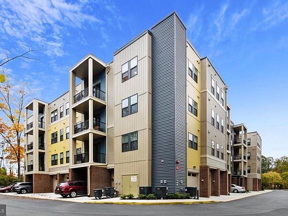 3rd image of 43095 Wynridge Dr Unit 102