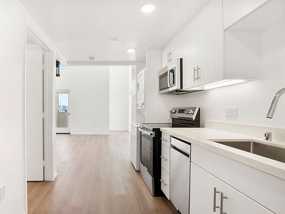 4th image of 2283 Ocean View Blvd #201
