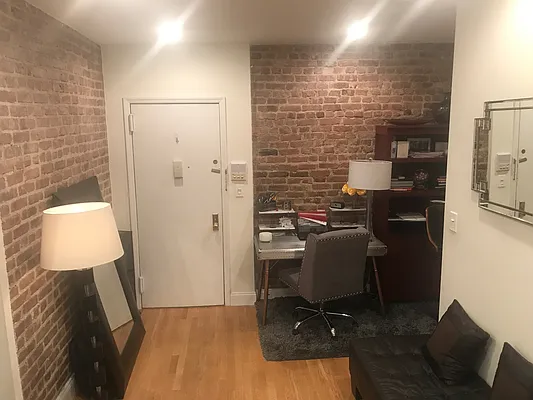 Rented by PMG Real Estate  | media 12