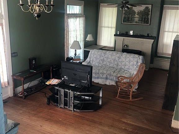 5th image of 1119 Boulevard St