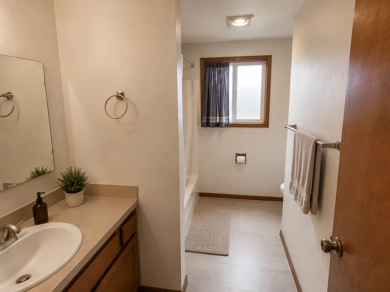4461-4463 Hilton Dr #4463 HILTON DR — Photo 4