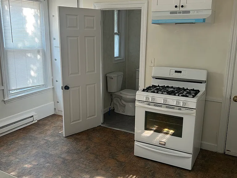 303 Lafayette St #2 — Photo 3