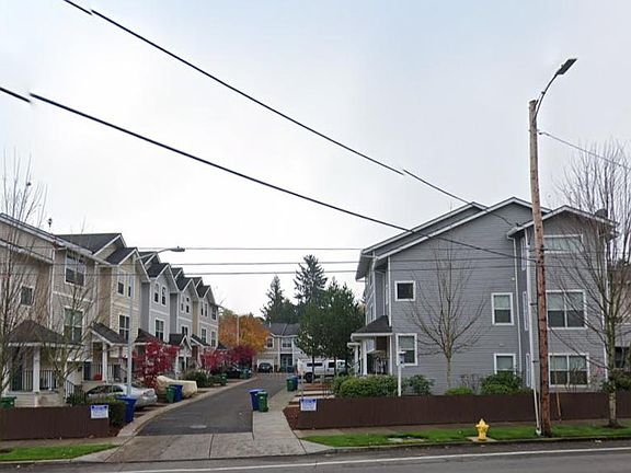 3rd image of 16906 NE Halsey St #16982